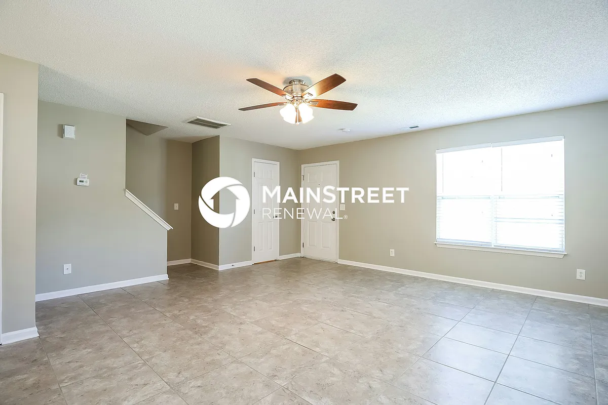 Living Room - 6214 Creekbrooke Ct