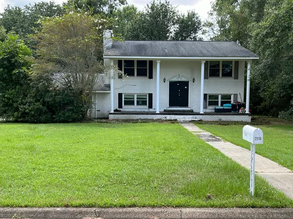 2510 Stonebridge Rd, Dothan, AL 36301