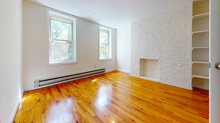 Rented by Bond New York | media 1