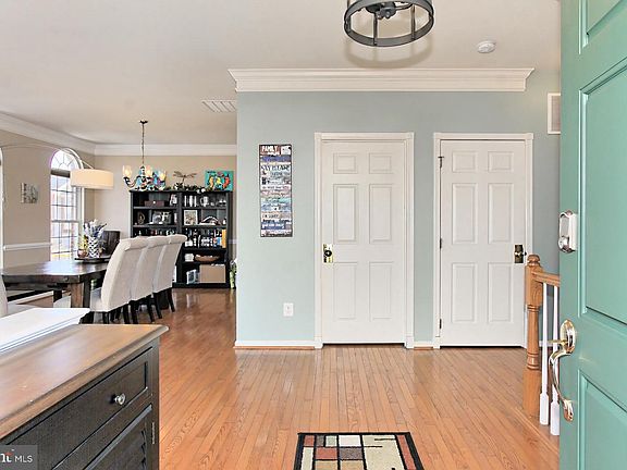 4th image of 22607 Upperville Heights Sq