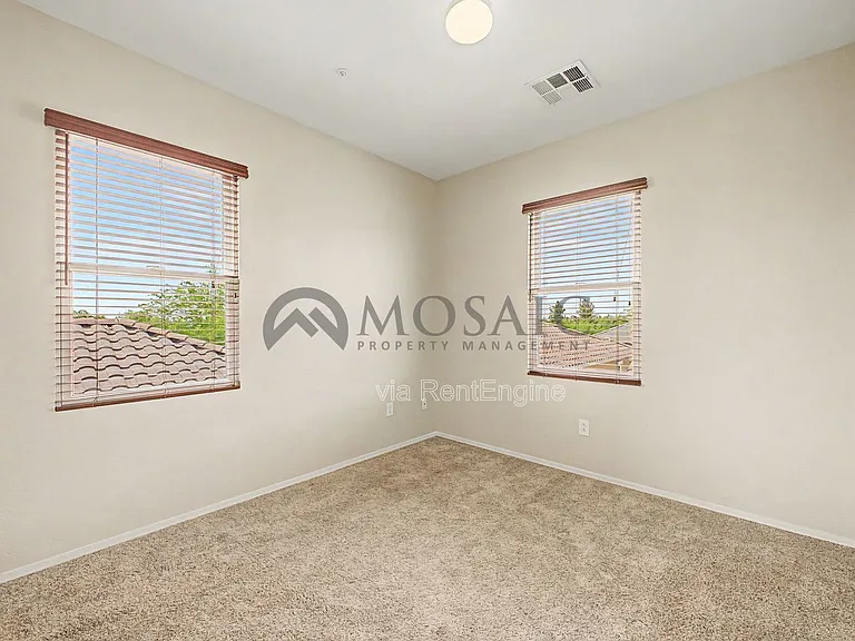 1384 S Sabino Dr — Photo 23