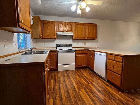 4th image of 155 Stuttgart Dr #11