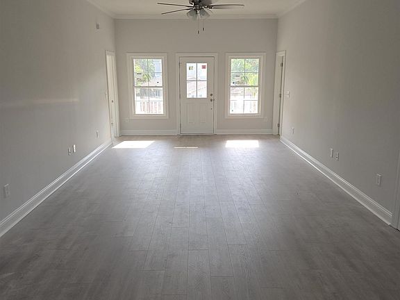 3rd image of 805 23rd Ave. N