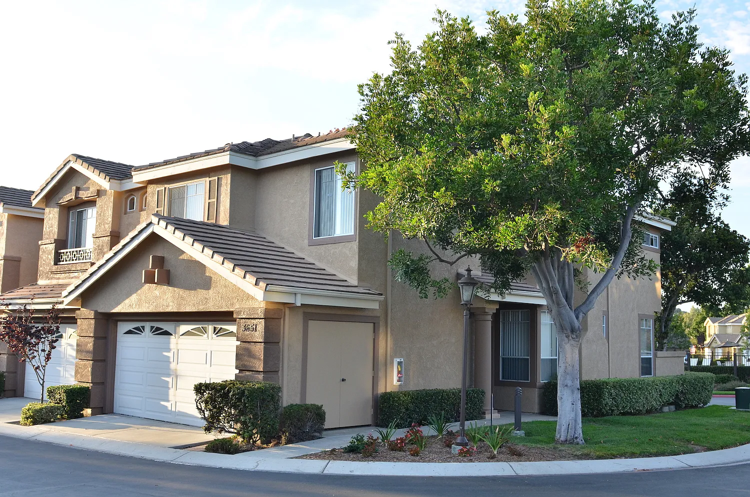 3 bed, 2.5 bath, 1733 sqft, $4,700 — Photo 1