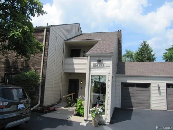 24132 Parke Ln APT D, Grosse Ile, MI 48138