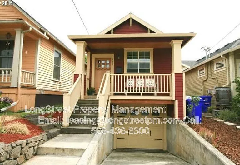 532 NE Sumner St #B — Photo 1