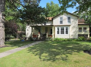 5255 Kraus Rd, Clarence, NY 14031