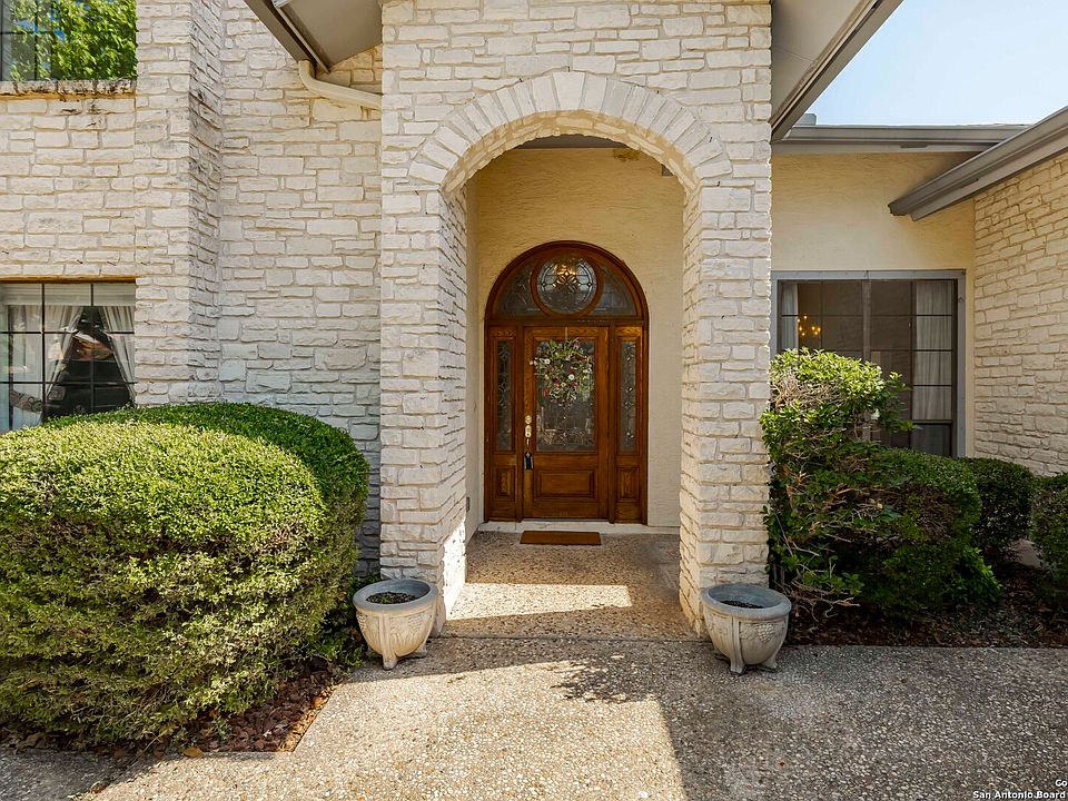 1st image of 526 Oakland Hills