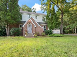 82 Navratil Rd, Willington, CT 06279