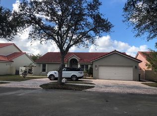 19290 NW 87th Pl, Hialeah, FL 33018