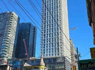 88 Queen St E #2016, Toronto, ON M5C 0B6