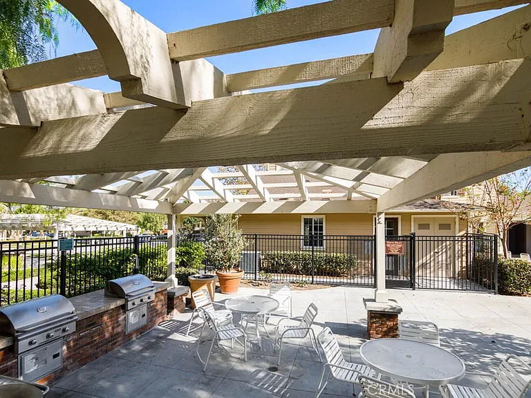 297 Tustin Field Dr — Photo 41