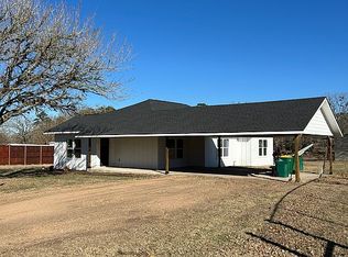 2150 Oak Ridge Rd, La Grange, TX 78945