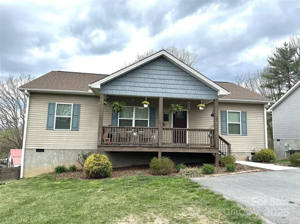 45 Holly St, Canton, NC 28716