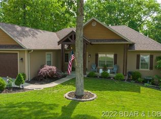 127 Arrowhead Dr, Lake Ozark, MO 65049