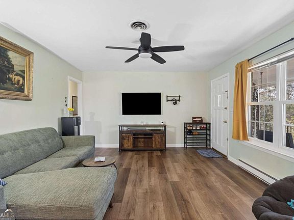 4th image of 3490 Springdale Forrest Blvd