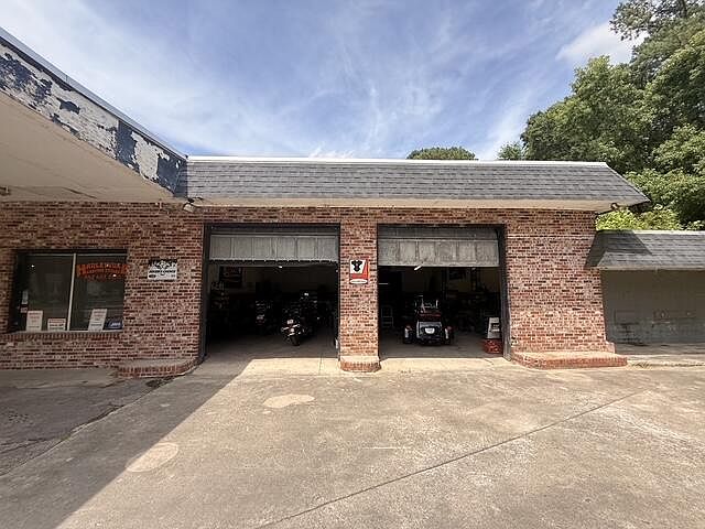 1st image of 326 W Main St