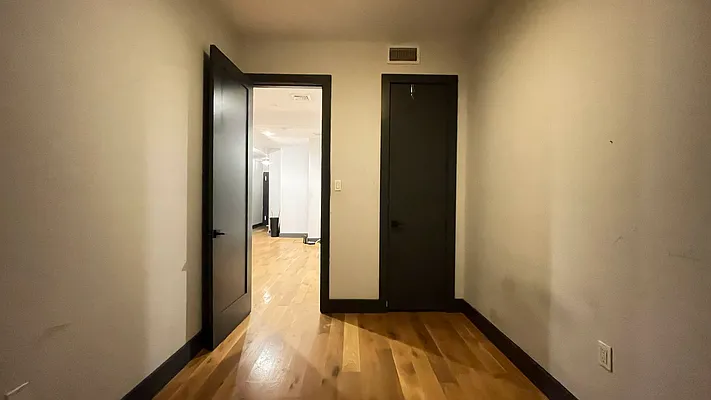 Rented by Doorway NYC, LLC | media 32