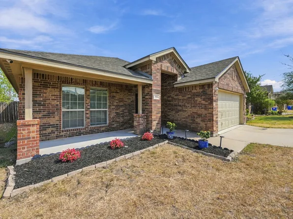 9208 Arlene Dr, White Settlement, TX 76108