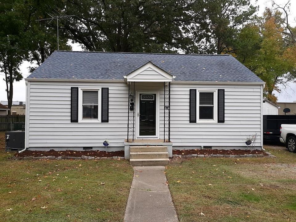 1st image of 614 Morris Dr