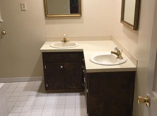 332 6th Ave #B, Mount Pleasant, SC 29464