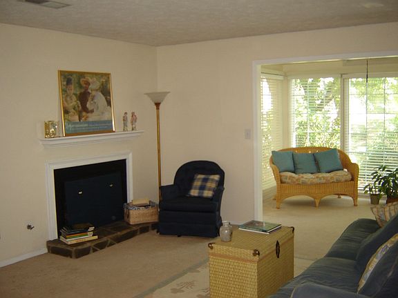 3rd image of 310 Countryside Pl SE