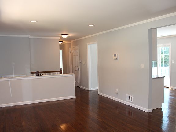 4th image of 287 Prospect Ave