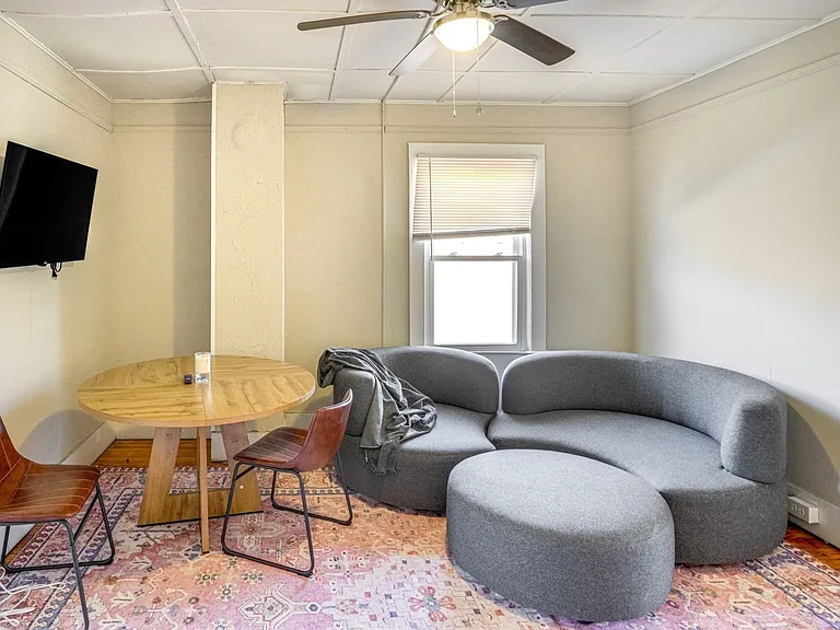 442 Columbia St #2 — Photo 5