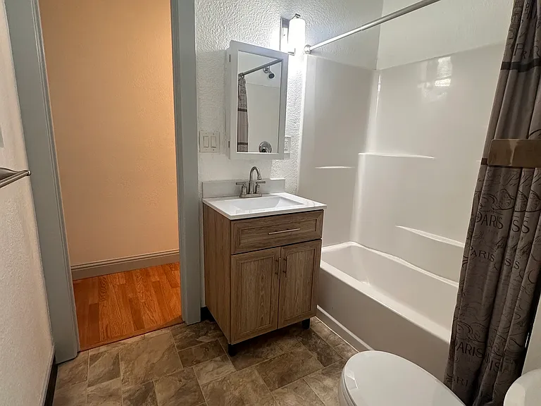 633 Springs Rd — Photo 4