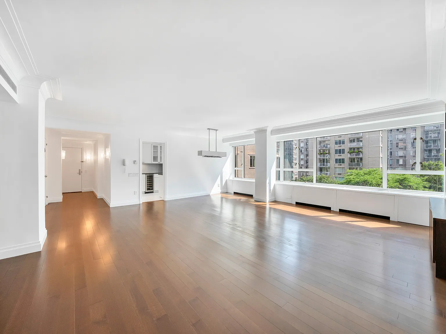 200 East 66th Street — Photo 2