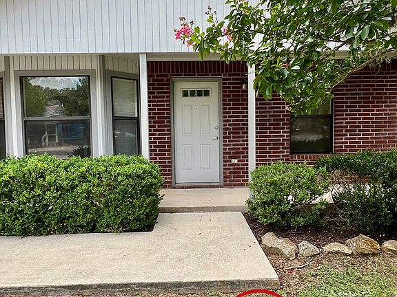 3rd image of 1309 Baylor Ave