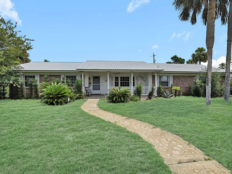 149 Southwind Cir — Photo 3