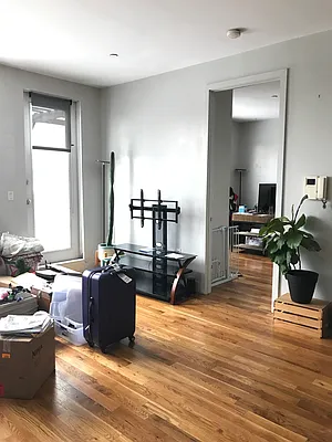 Rented by City Vista Inc | media 27