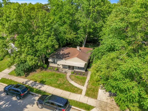 5228 Fletcher St, Wayne, MI 48184
