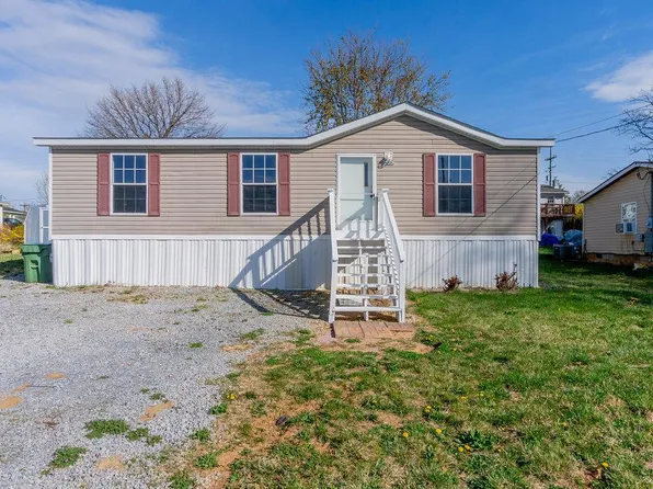 909 Carol Ave, Shenandoah, VA 22849