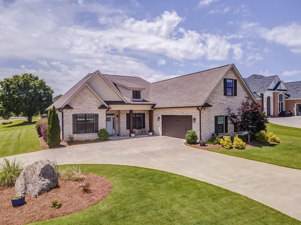 109 Mountain Laurel Ln NE, Calhoun, GA 30701