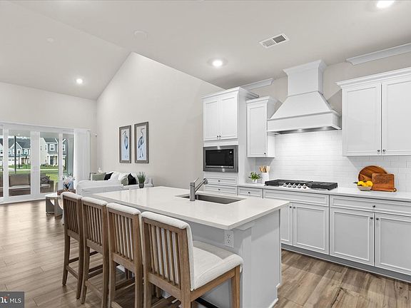 3rd image of 31107 Christys Way