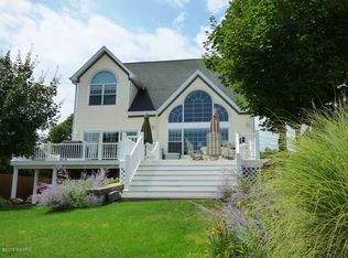 50077 Sister Lakes Rd, Dowagiac, MI 49047