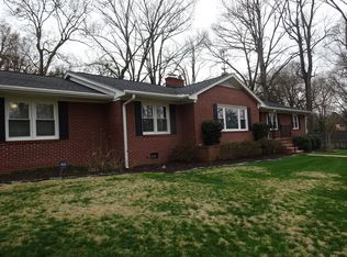 9 Broadmoor Dr, Greenville, SC 29615