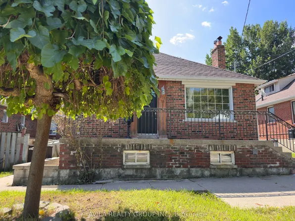 219 Church St, Toronto, ON M5B 1Y7