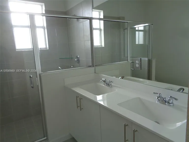 2514 SE 29th St #2514 — Photo 15
