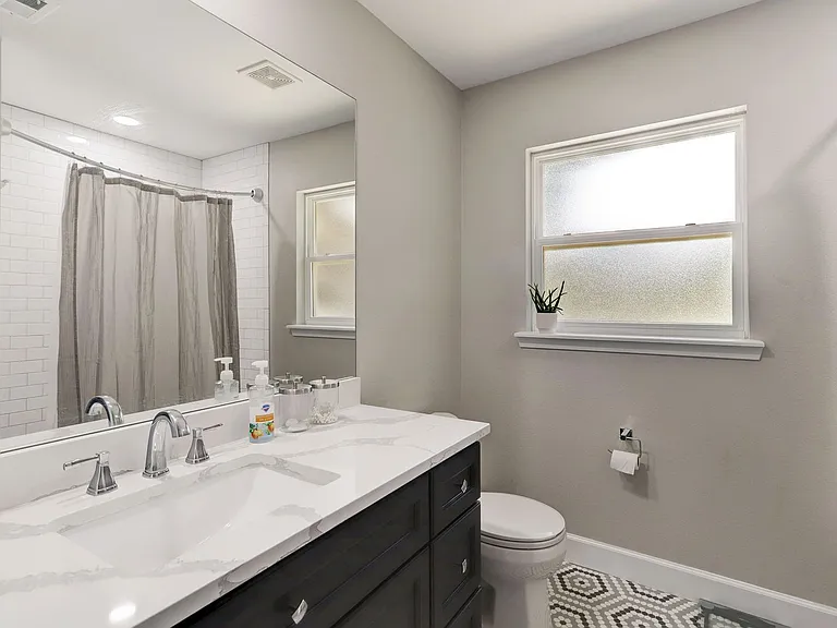 5146 Stuyvesant Ln — Photo 7