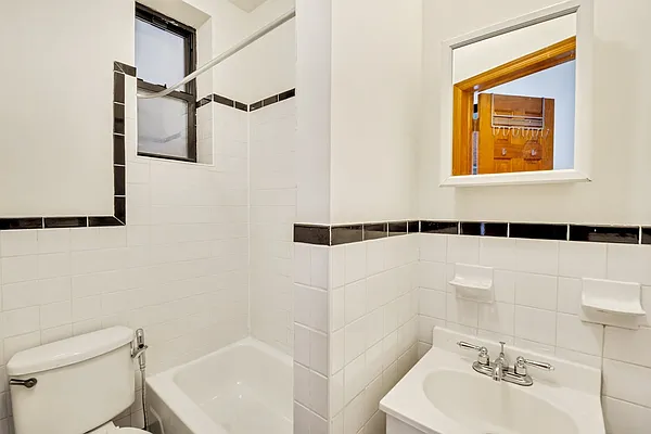 Rented by Bold New York | media 8