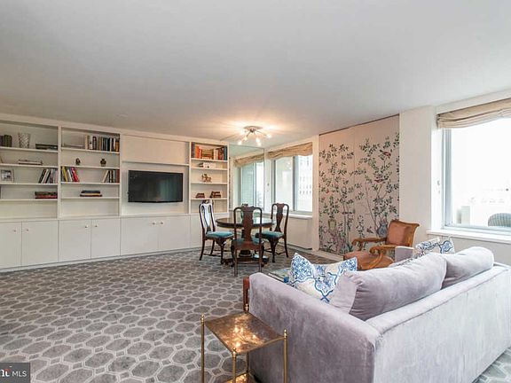 2nd image of 604-36 S Washington Sq #1808
