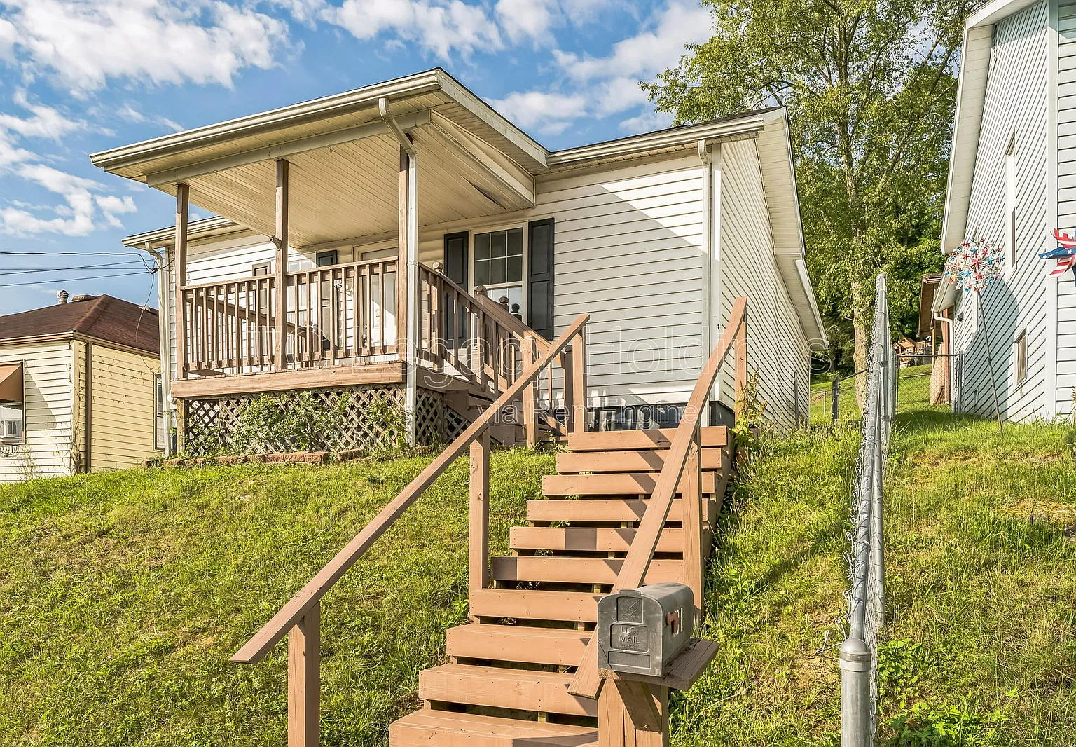 2 bed, 1.0 bath, 850 sqft, $1,200 — Photo 1