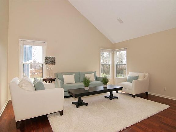 4th image of 1024 Saratoga Cir