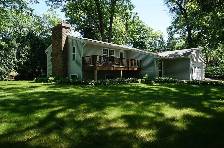 909 Juneau Dr photo 1