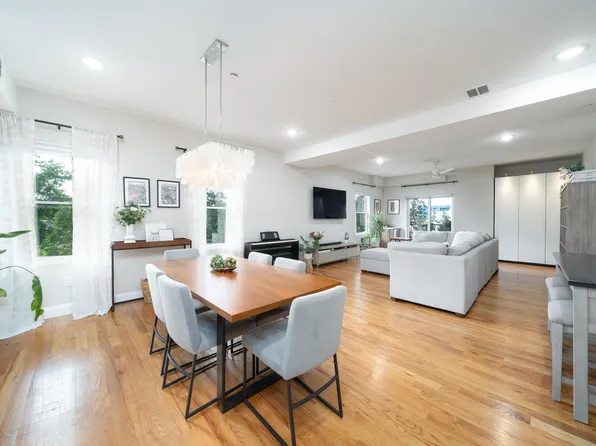 65 Storms Avenue image 3 of 29