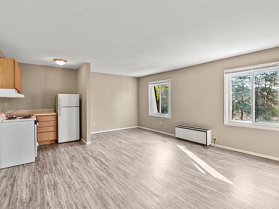 3rd image of 6808 N Knoxville Ave #100