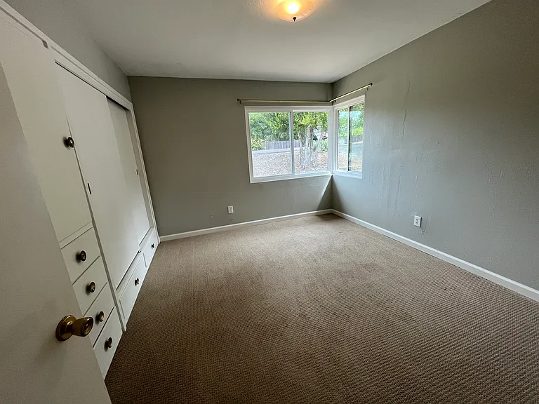49 Meadow View Rd — Photo 7
